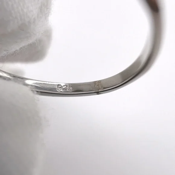 Sale $20 Firm! Sterling Silver Trillion Shape Tanzanite Cz and Clear Cz Ring - Picture 13 of 16